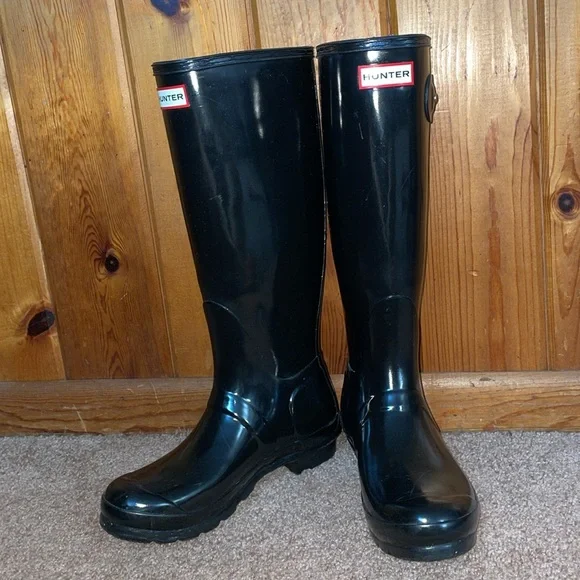 Hunter Original Tall Gloss Women's Rain Boots - Black, Size 6M/7F rain boots - Picture 1 of 12